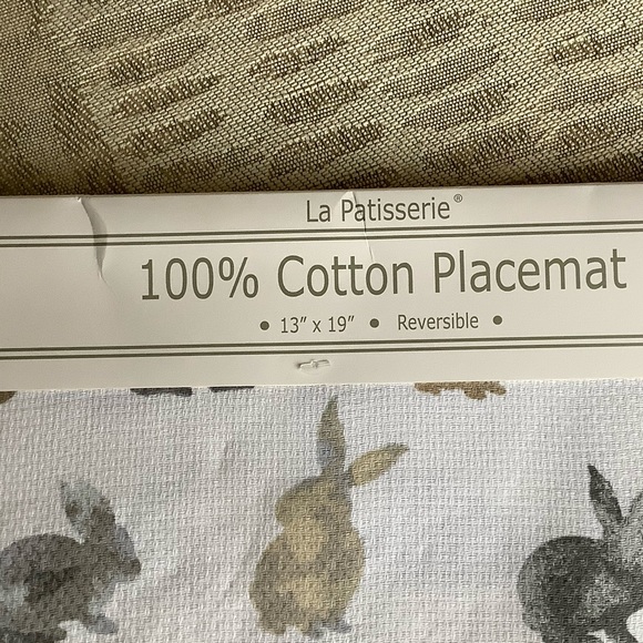 Set of 4 Easter Bunny Place Mats 🐇 - Picture 2 of 5